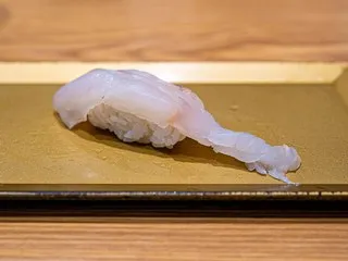 Falso halibut del Japón (hirame)