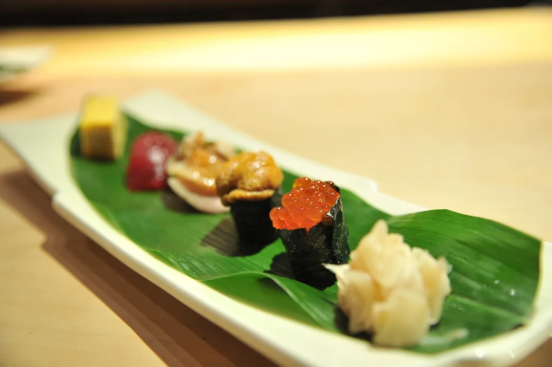 Sull'ordine con cui mangiare i neta del sushi